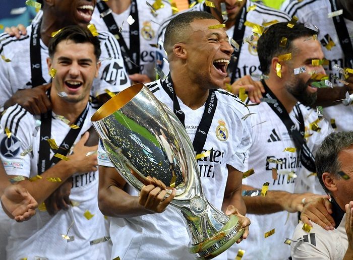 Debut Manis Mbappe di Real Madrid, Cetak Gol dan Angkat Trofi Piala Super Eropa