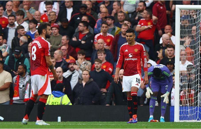 MU Dibantai Liverpool di Old Trafford, Dua Kesalahan Casemiro Benar-benar Bikin Geleng Kepala