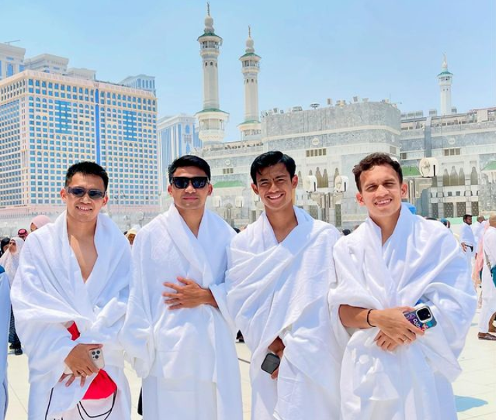 Potret Pemain Timnas Indonesia Jalani Ibadah Umrah Jelang Kualifikasi Piala Dunia 2026