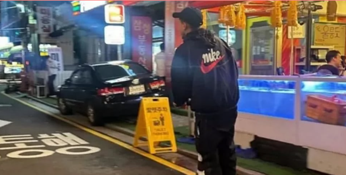 Seorang Mantan Pemain Manchester United Sedang Diselidiki Polisi karena Mengemudikan Skuter Listrik di Seoul Tanpa Lisensi