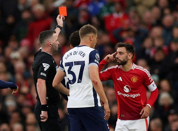 Kartu Merah Resmi Dicabut, Bruno Fernandes Siap Tempur Bela Manchester United Lawan Porto