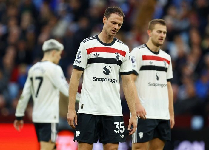 MU Terperosok di Peringkat 14, Jonny Evans: Kami akan Bangkit