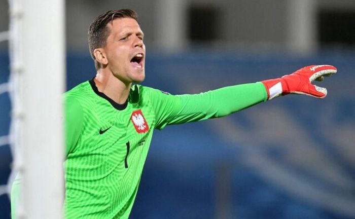Wojciech Szczesny Siap Bermain untuk Barcelona meski Tetap Sering Merokok di Luar Lapangan
