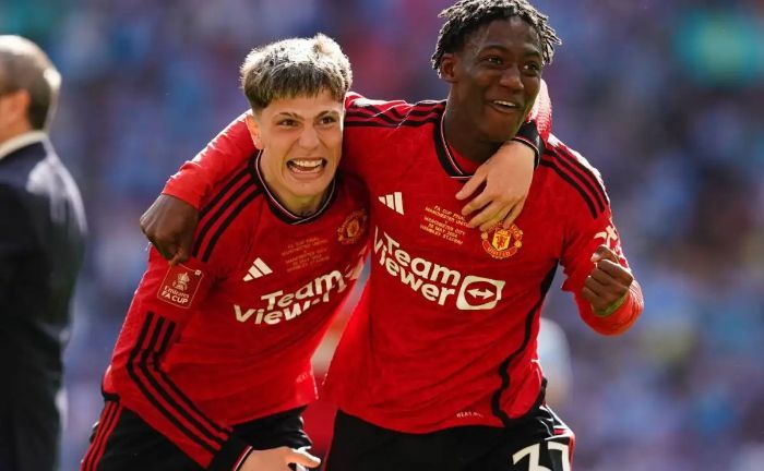 Manchester United Pertimbangkan Jual Garnacho, tapi Ingin Pertahankan Mainoo