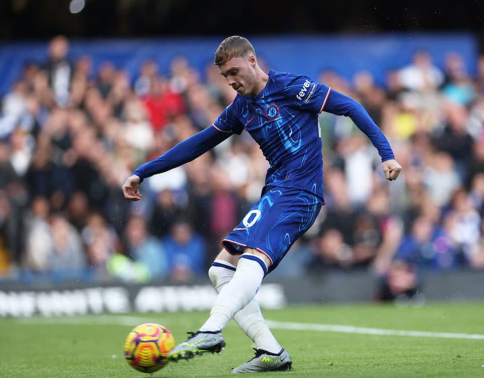 Cole Palmer Tidak Tertarik Dibandingkan dengan Legenda Chelsea Gianfranco Zola