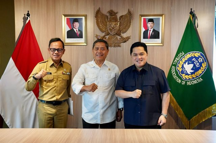 Erick Thohir Temui Kepala Staf Kepresidenan dan Wamendagri, Bahas Pengembangan Sepak Bola Nasional