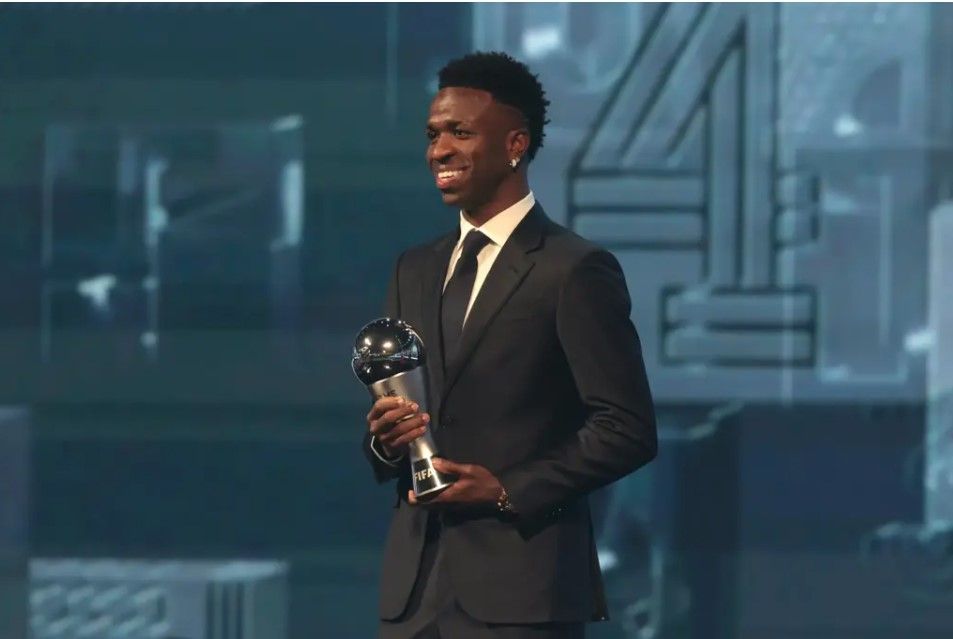 Vinicius Jr Dinobatkan Sebagai Pemain Terbaik FIFA 2024: Perjalanan dari Sao Goncalo ke Panggung Dunia