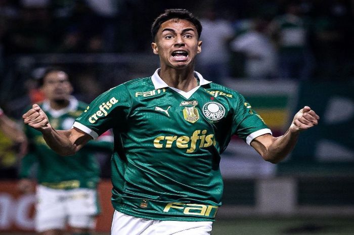 Perkuat Lini Pertahanan, Manchester City Bidik Bek Muda Palmeiras
