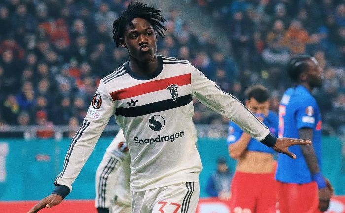 Tolak Godaan Chelsea dan Real Madrid, Kobbie Mainoo Siap Perpanjang Kontrak di Manchester United
