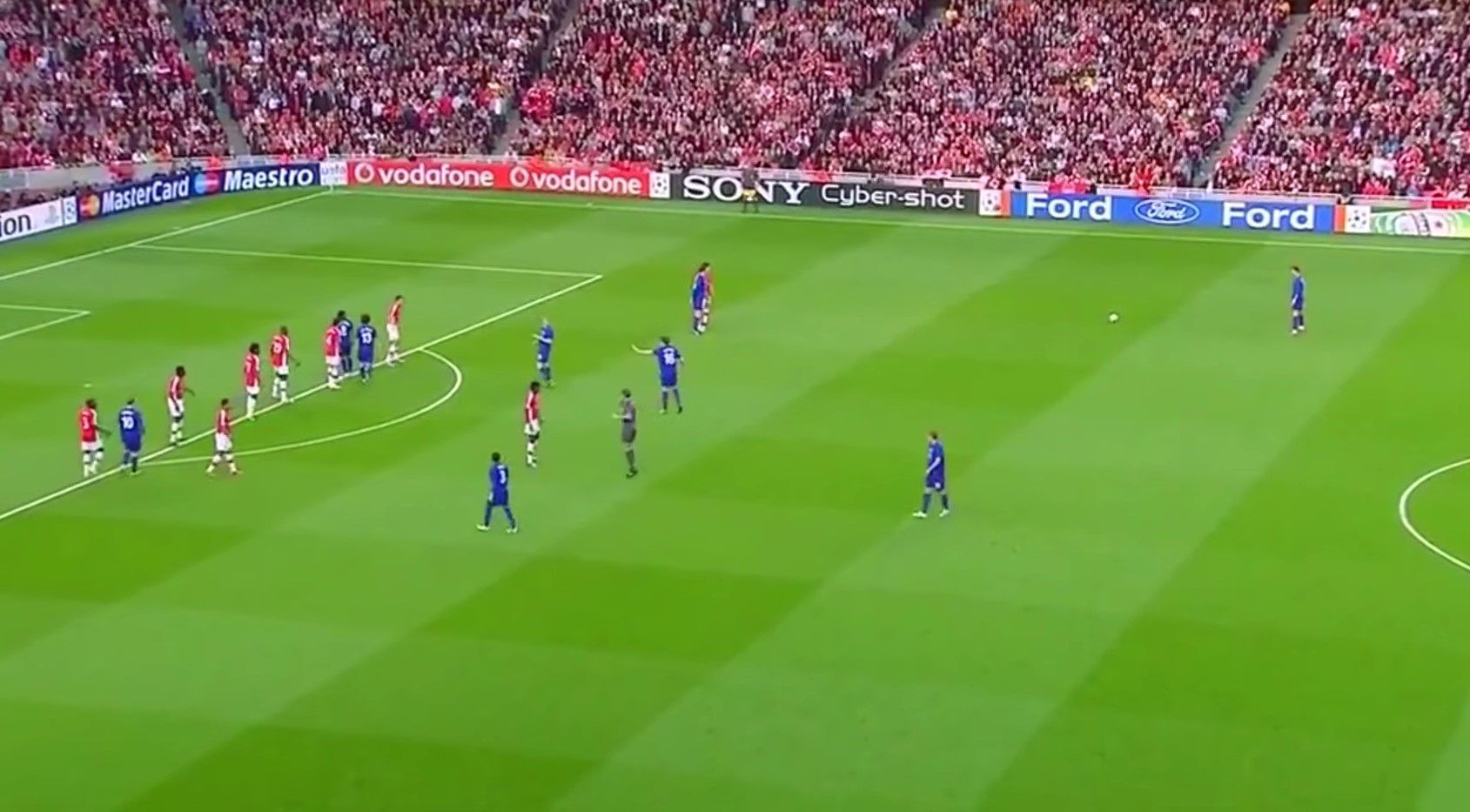 Sudah 16 Tahun Berlalu, Gol Free Kick Spektakuler Cristiano Ronaldo ke Gawang Arsenal Dinobatkan Terbaik Sepanjang Sejarah!