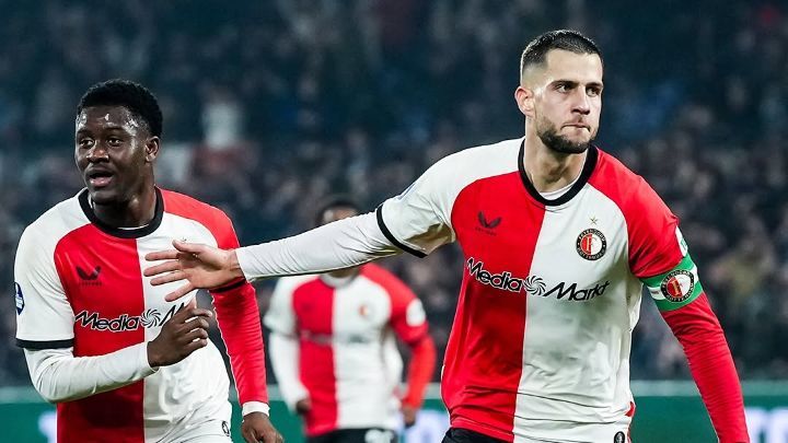 Chelsea dan Tottenham Bersaing Dapatkan David Hancko, Atletico dan Juventus Siap Menikung