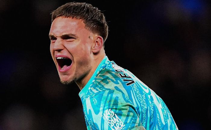 Bayern Munchen Siap Tebus Bart Verbruggen dari Brighton dengan 60 Juta Pound