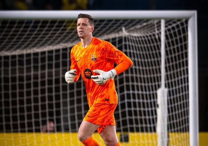 Barcelona Kabarnya Ingin Berikan Kontrak Baru untuk Wojciech Szczesny, Yay or Nay?