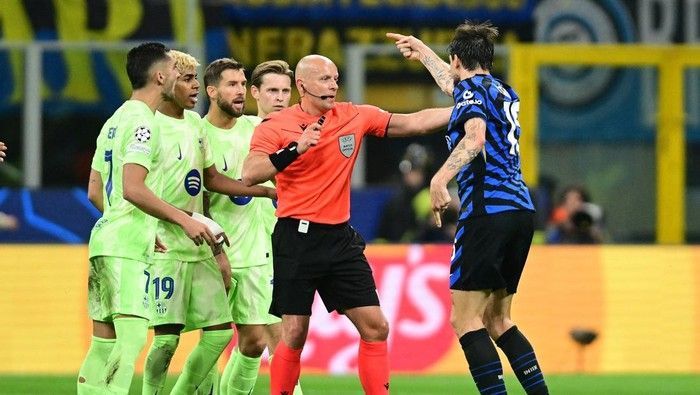 Inigo Martinez Bantah Tuduhan Meludahi Francesco Acerbi di Pertandingan Semifinal Liga Champions