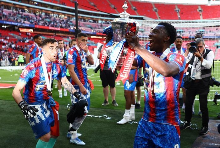 Crystal Palace Ukir Sejarah: Tumbangkan Manchester City dan Juara Piala FA Berkat Gol Eze