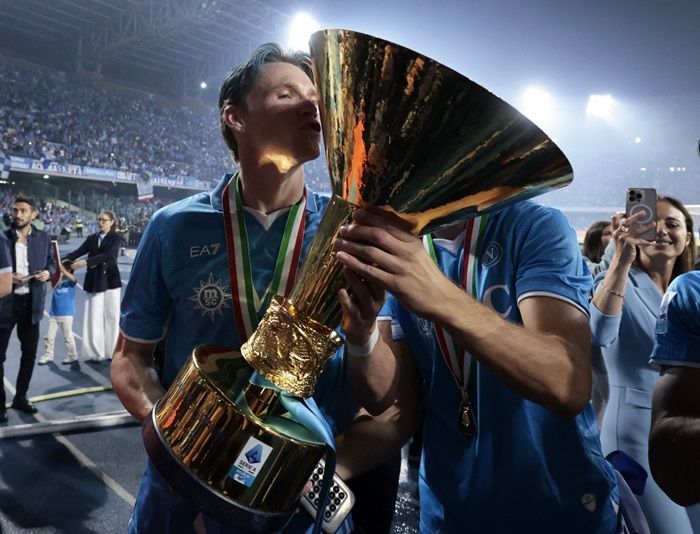 Dibuang Manchester United, McTominay Justru Bersinar dan Antar Napoli Juara Liga Italia!