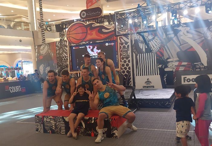 Mengisi Liburan Sekolah dengan Belajar Main Basket Gratis dengan Para Pebasket Profesional