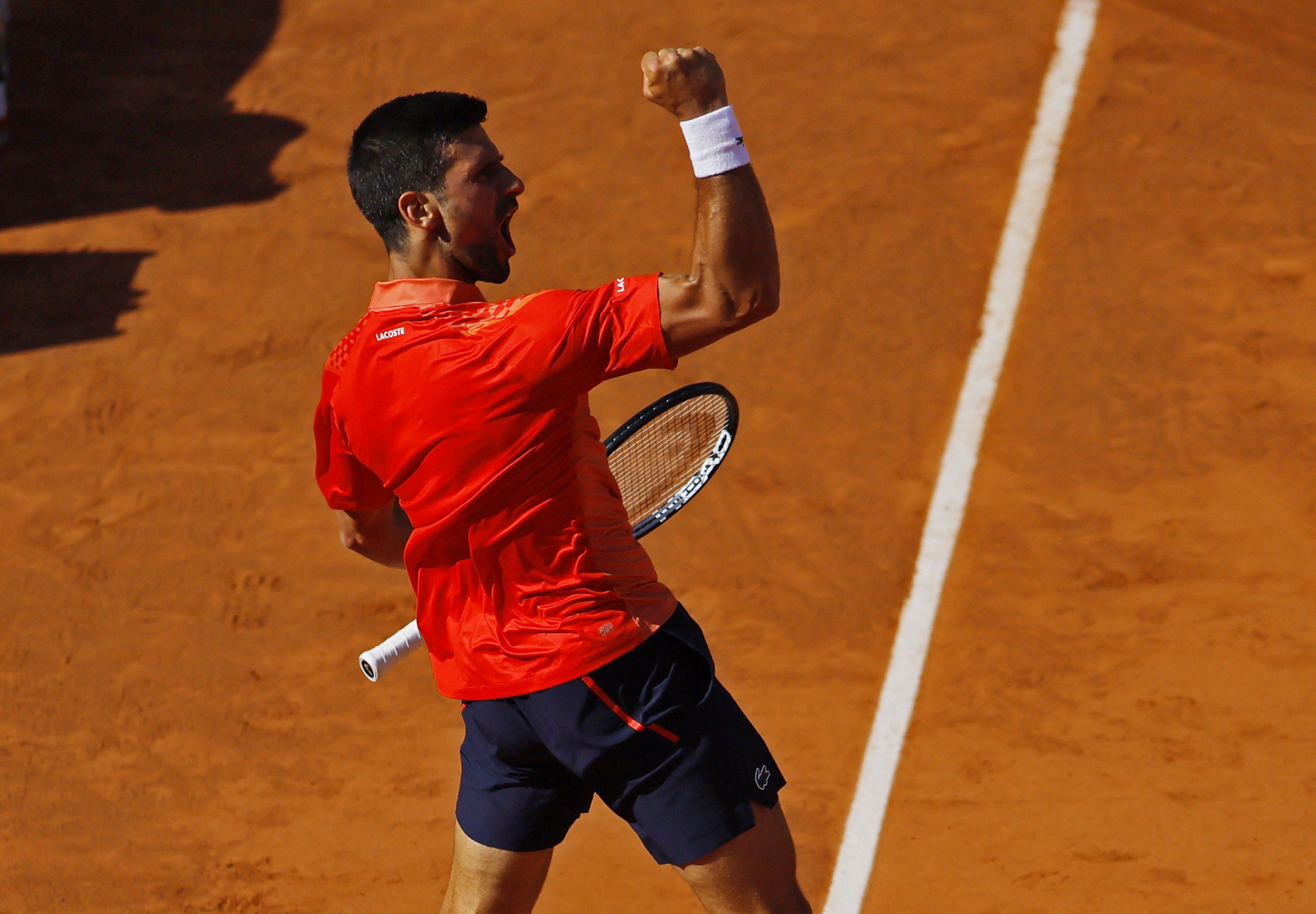 Djokovic Catat Sejarah Usai Raih Kemenangan ke-350 di Wimbledon