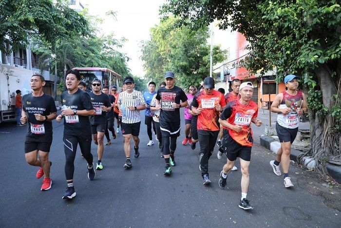 Pemprov Jateng Bikin Anniversary Run 2023, Gubernur Ganjar dan Istri Ikutan Lari!