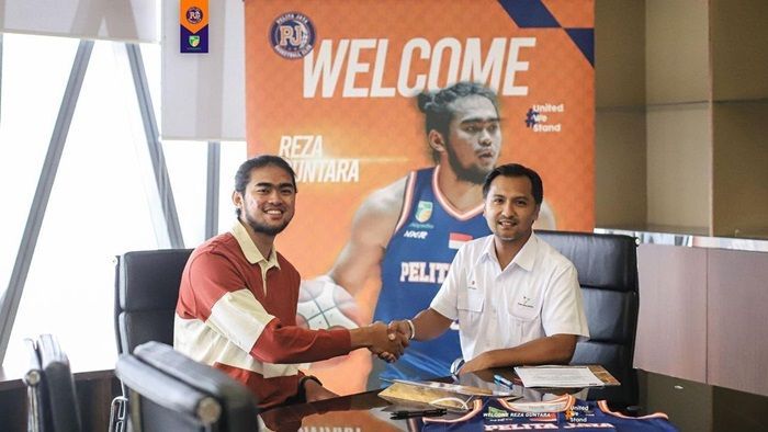 Reza Guntara Resmi Berseragam Pelita Jaya Bakrie