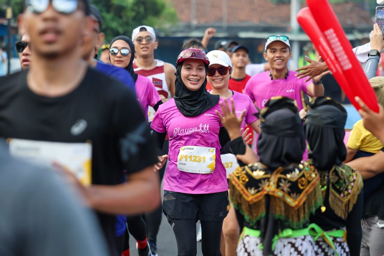 Luar Biasa Istri Ganjar Kembali Finish Full Marathon 42KM
