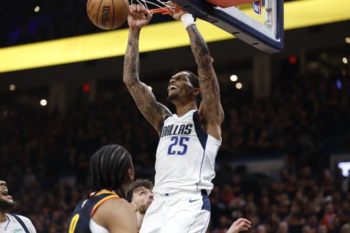 Hasil Playoffs NBA: Tumbangkan OKC di Kandangnya Sendiri, Mavs Kini Unggul 3-2!