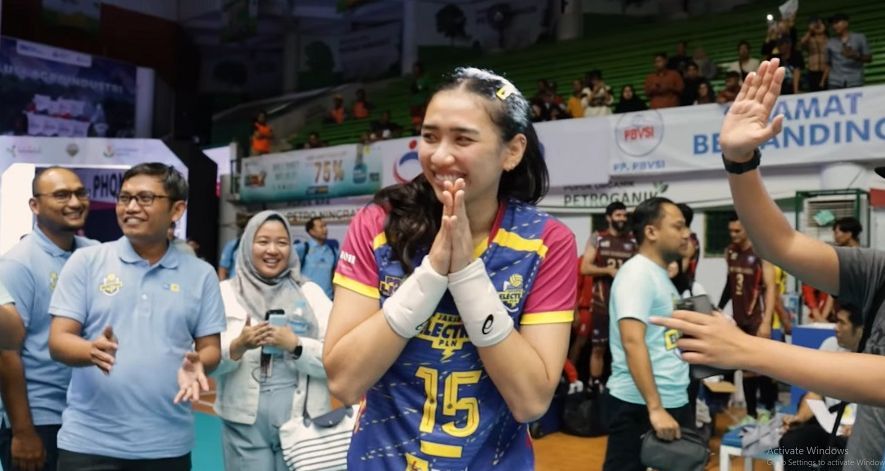 Momen Yolla Yuliana Rayakan Ulang Tahun Bersama Tim dan Fans Setelah Pertandingan