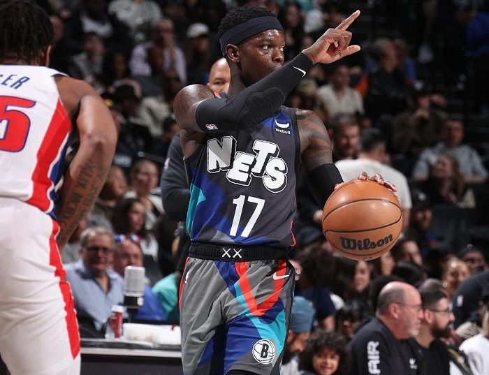Bintang Basket NBA Dennis Schroder Debut di Liga Sepak Bola Jerman