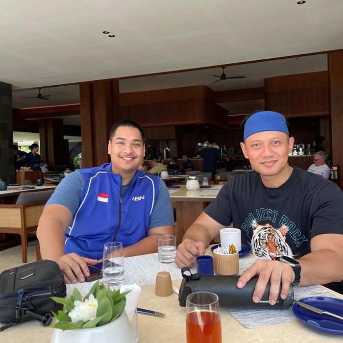 Menpora Ngopi Bareng AHY, Bahas Kesuksesan Tim LavAni di Proliga