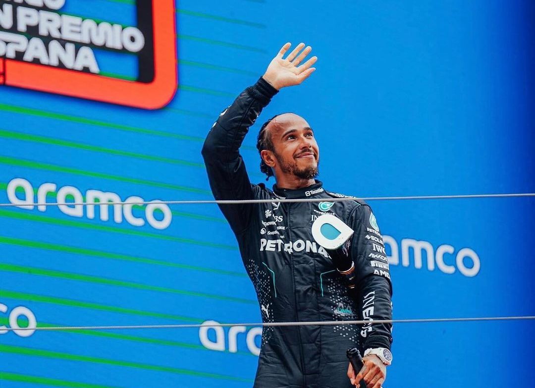 Lewis Hamilton Akhirnya Kembali ke Podium Setelah 1 Tahun Absen