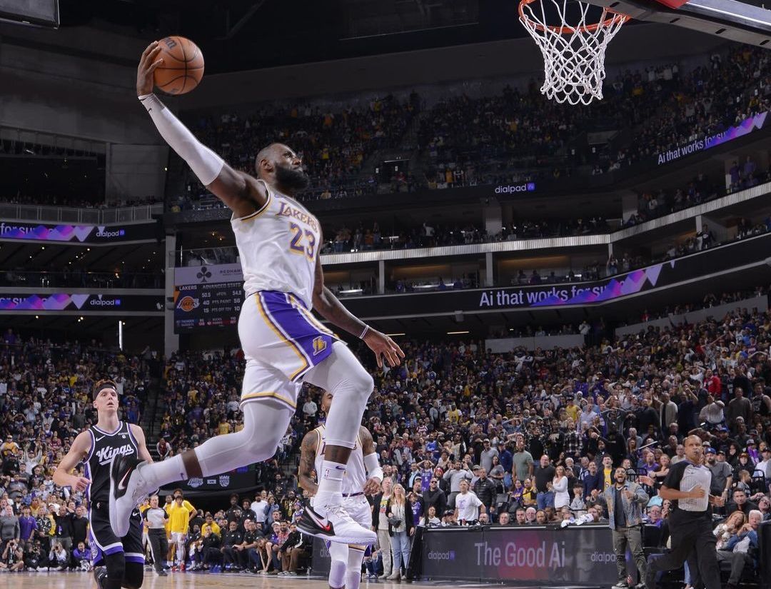 LeBron James Sepakati Kontrak Baru Bertahan di LA Lakers dengan Gaji yang Fantastis