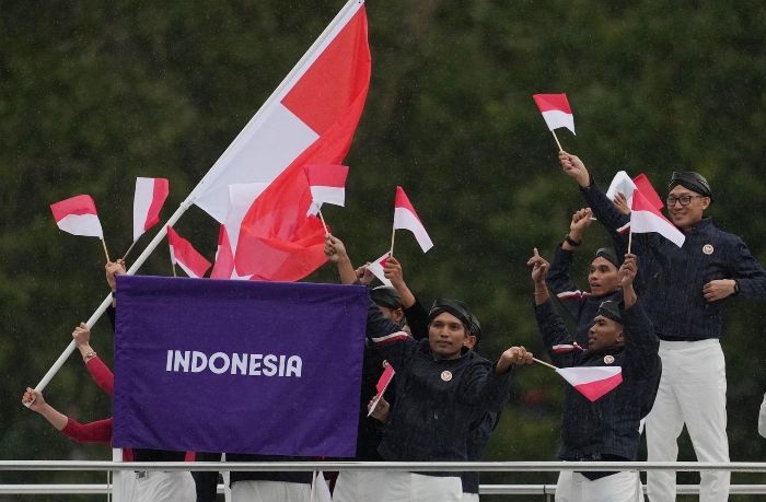 Untuk Pertama Kalinya Pembukaan Olimpiade Diadakan di Luar Stadion, Merah Putih Berkibar di Jantung Paris