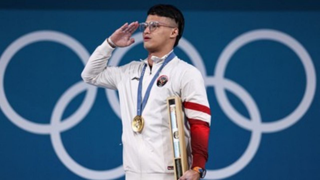 Profil Rizki Juniansyah: Lifter Indonesia Pertama Raih Emas Olimpiade 2024