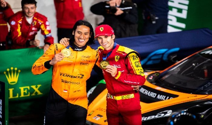 Sean Gelael Bikin Bangga! Start Terdepan di Balapan Mobil Ketahanan Kelas Dunia WEC 2025 di Qatar