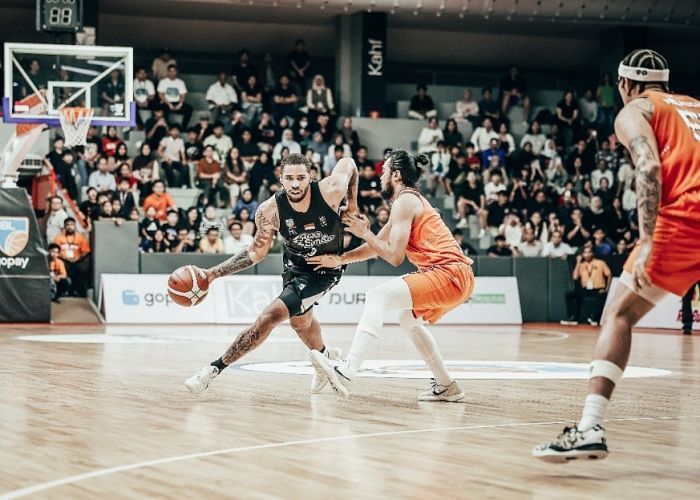 Paruh Musim IBL 2025: RANS Simba Bogor Berkuasa, Catat 10 Kemenangan Beruntun