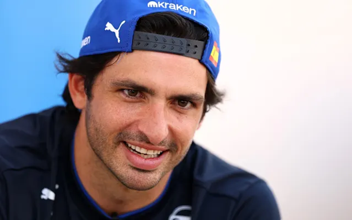Kritik Denda dari FIA karena Telat Hadir Seremoni, Carlos Sainz Jr Terancam Kena Sanksi Lagi